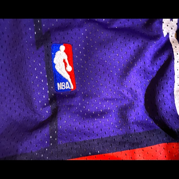 1998-99 Toronto Raptors Shorts. . No tags. Please make a offer. Can send pics - Picture 6 of 8